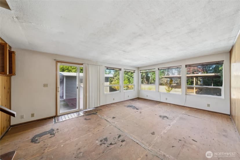 Property photo for 1015 E Chicago Street, Kent photo 9