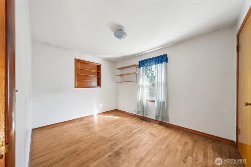 Property photo for 1015 E Chicago Street, Kent photo 13