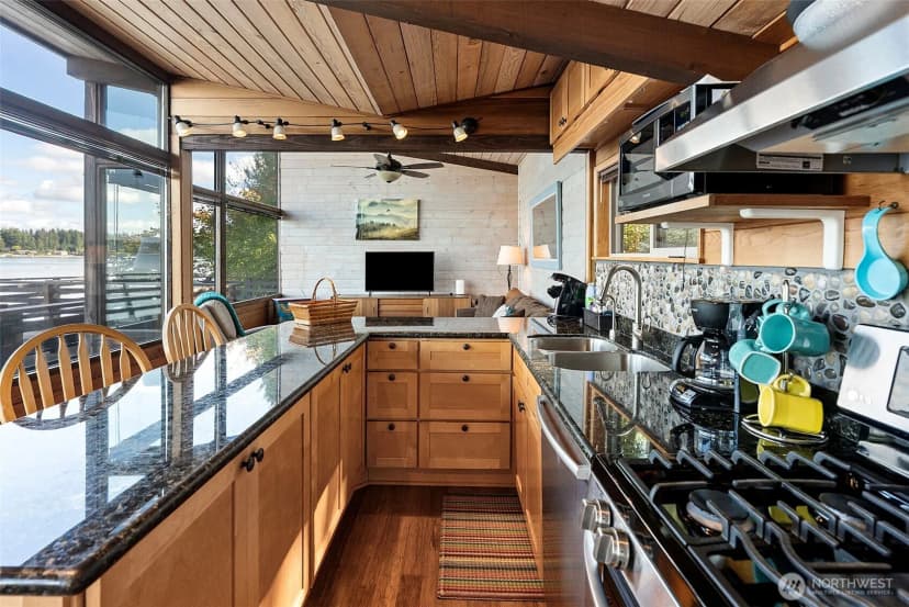 Property photo for 115 Alder Drive Nw, Gig Harbor photo 18