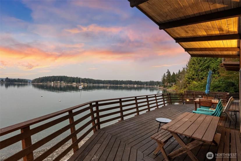 Property photo for 115 Alder Drive Nw, Gig Harbor photo 4