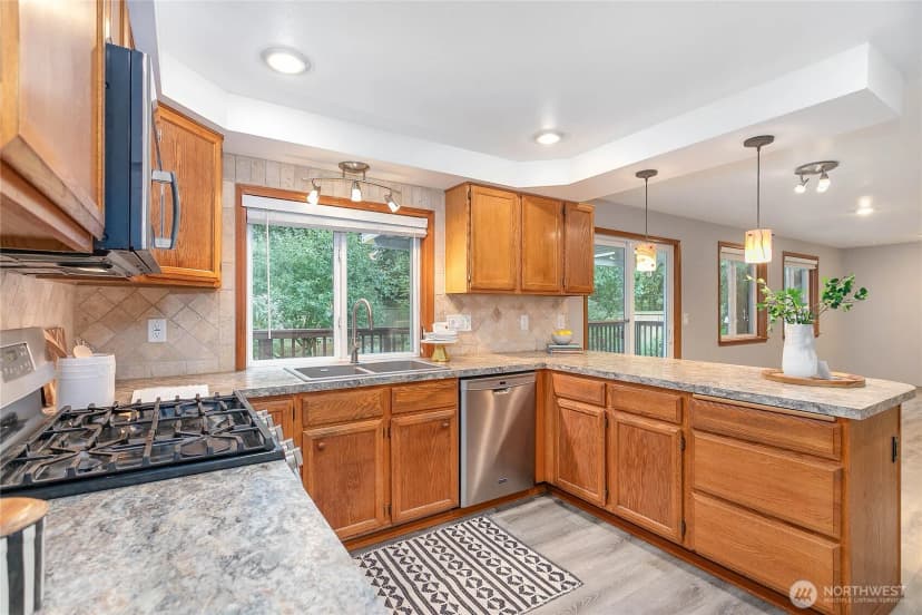 Property photo for 5112 104th Street Sw, Mukilteo photo 12