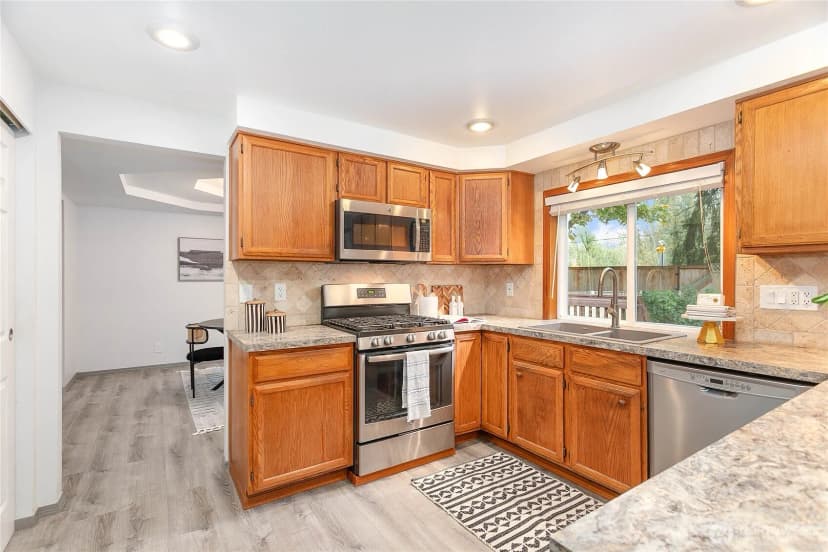 Property photo for 5112 104th Street Sw, Mukilteo photo 13
