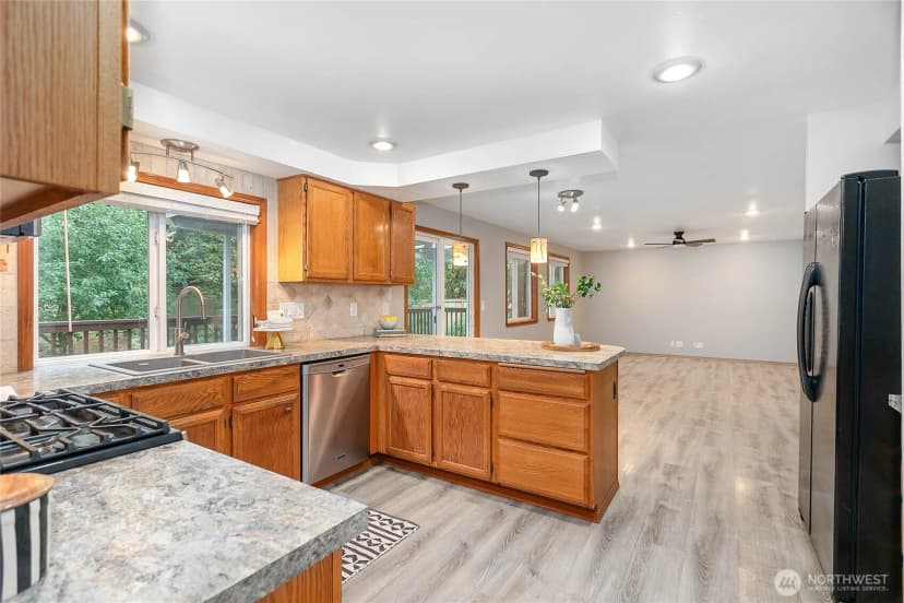 Property photo for 5112 104th Street Sw, Mukilteo photo 11