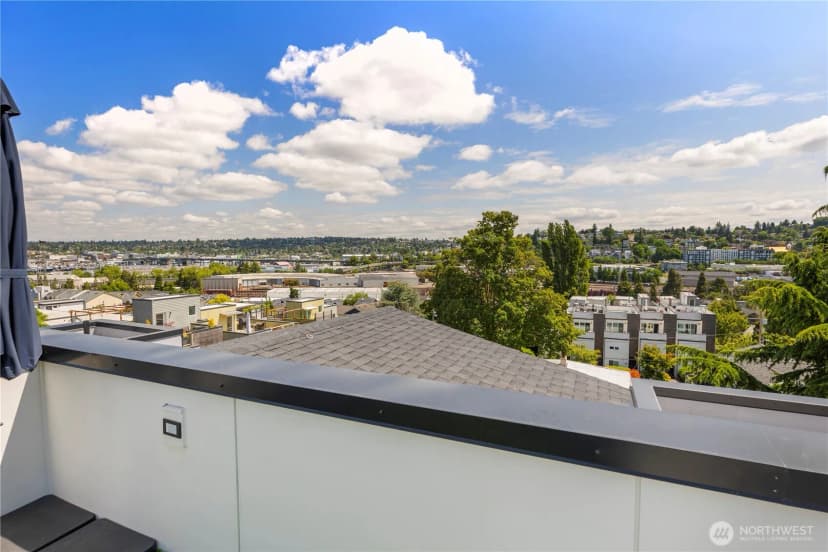 Property photo for 3418 A 23rd Avenue W, Seattle photo 27