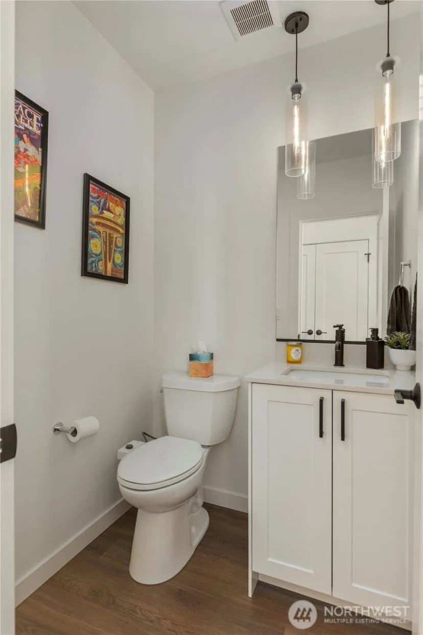 Property photo for 3418 A 23rd Avenue W, Seattle photo 11