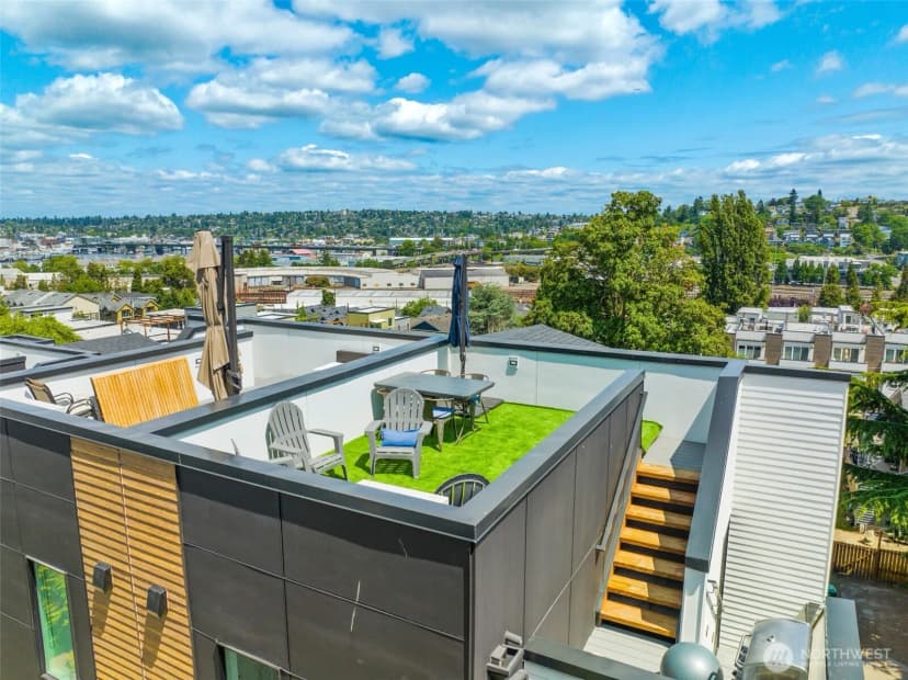 Property photo for 3418 A 23rd Avenue W, Seattle photo 28