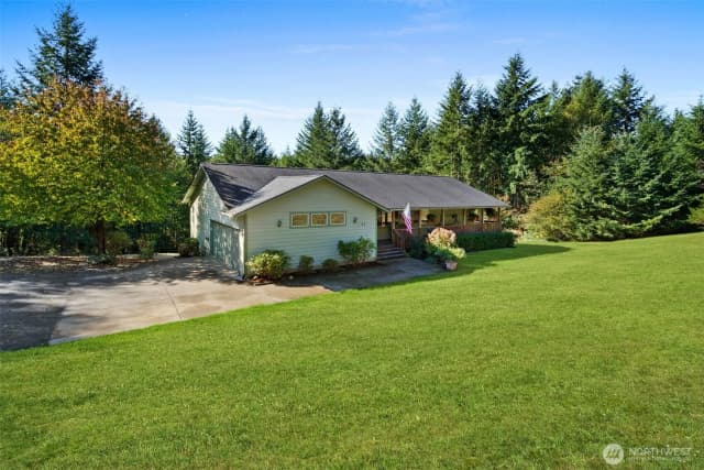 Property photo for 27 Otter Lane, Elma photo 2