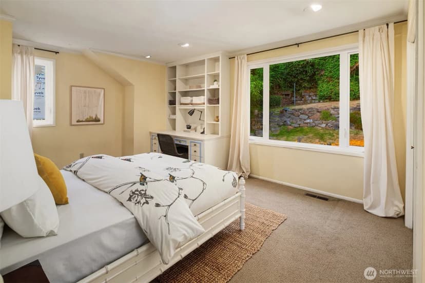 Property photo for 4400 Beach Drive Sw, Seattle photo 32