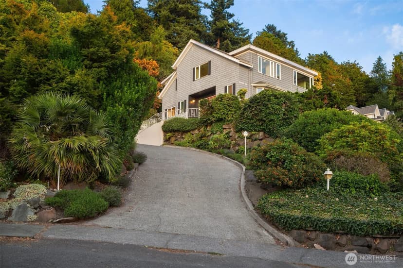Property photo for 4400 Beach Drive Sw, Seattle photo 37