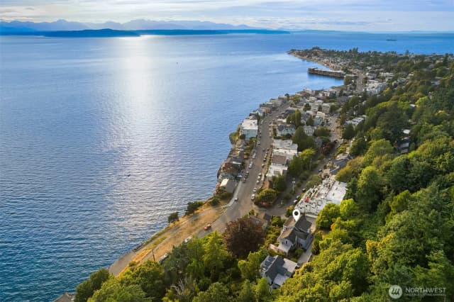 Property photo for 4400 Beach Drive Sw, Seattle