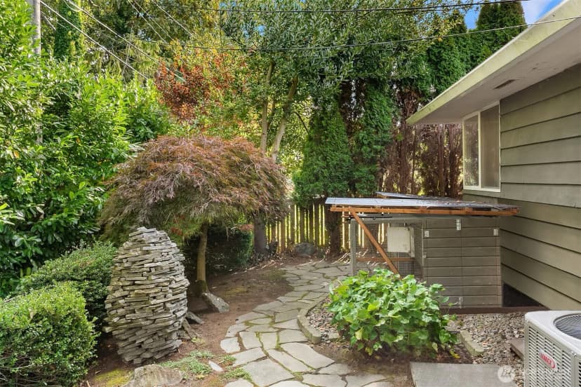 Property photo for 10622 9th Avenue Nw, Seattle photo 7