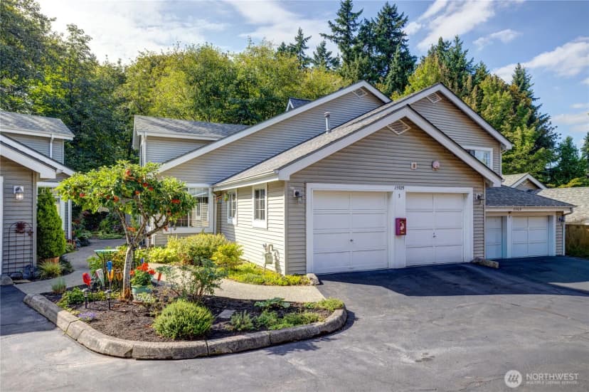 Property photo for 15929 67th Lane Ne #3, Kenmore