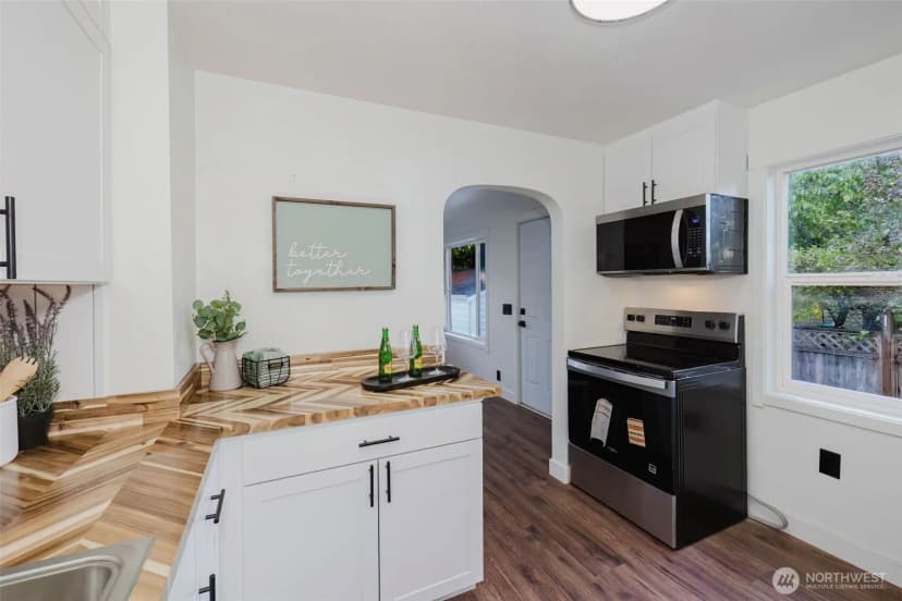 Property photo for 720 S Charleston Avenue, Bremerton photo 9