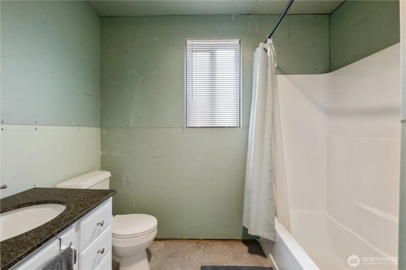 Property photo for 2640 S 128th Street, Burien photo 9