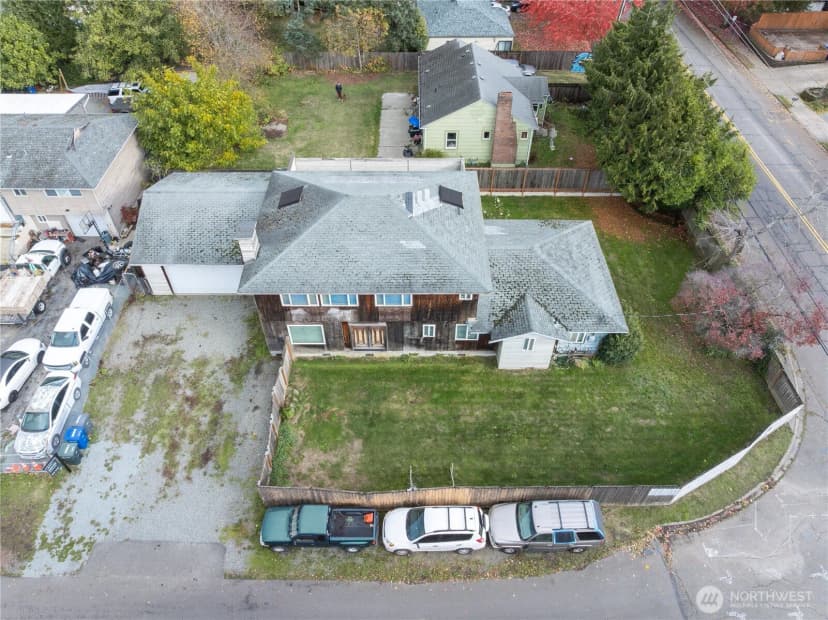 Property photo for 2640 S 128th Street, Burien photo 37