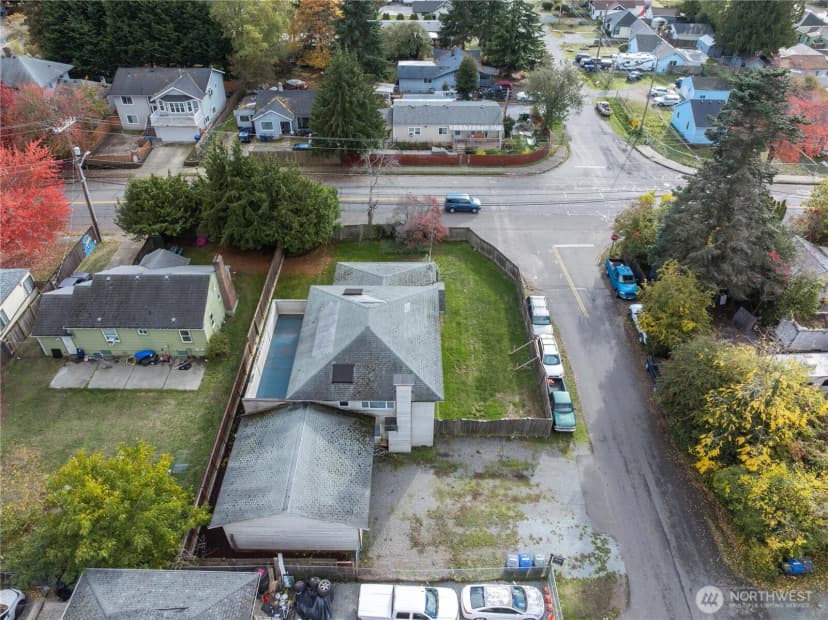 Property photo for 2640 S 128th Street, Burien photo 40