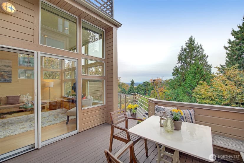 Property photo for 214 31st Avenue S, Seattle photo 14