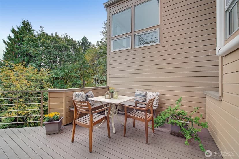 Property photo for 214 31st Avenue S, Seattle photo 13
