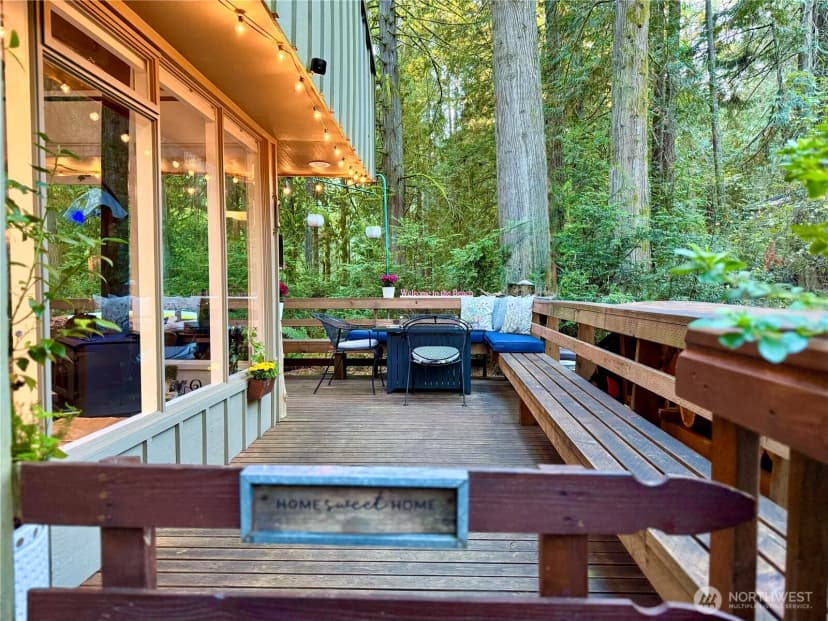 Property photo for 314 E Pointews Drive East, Shelton