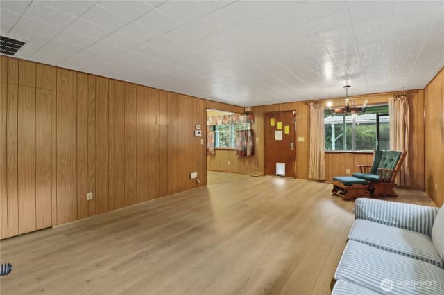 Property photo for 17042 Arborvitae Court Se, Yelm photo 5