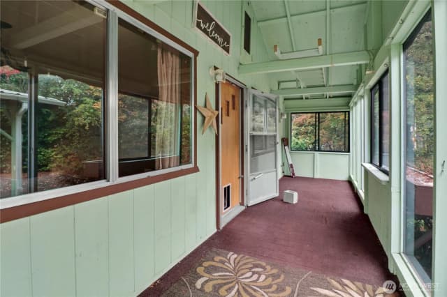 Property photo for 17042 Arborvitae Court Se, Yelm photo 2