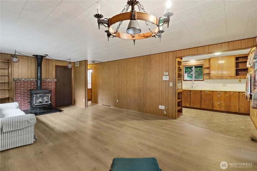 Property photo for 17042 Arborvitae Court Se, Yelm photo 9
