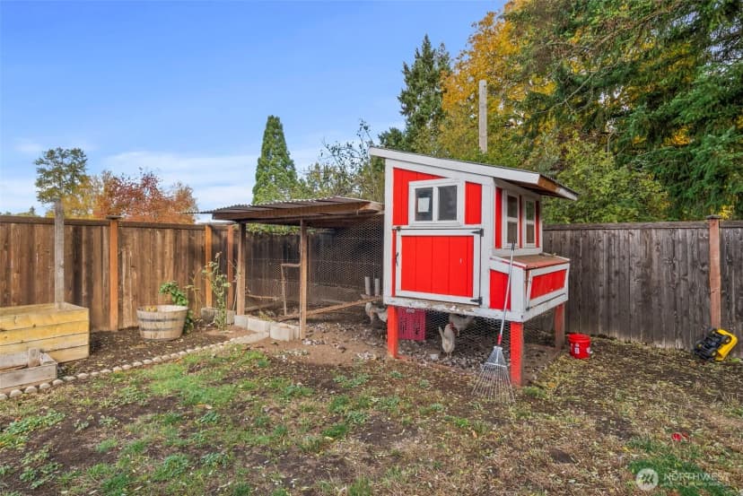 Property photo for 113 Ronge Street N, Roy photo 34