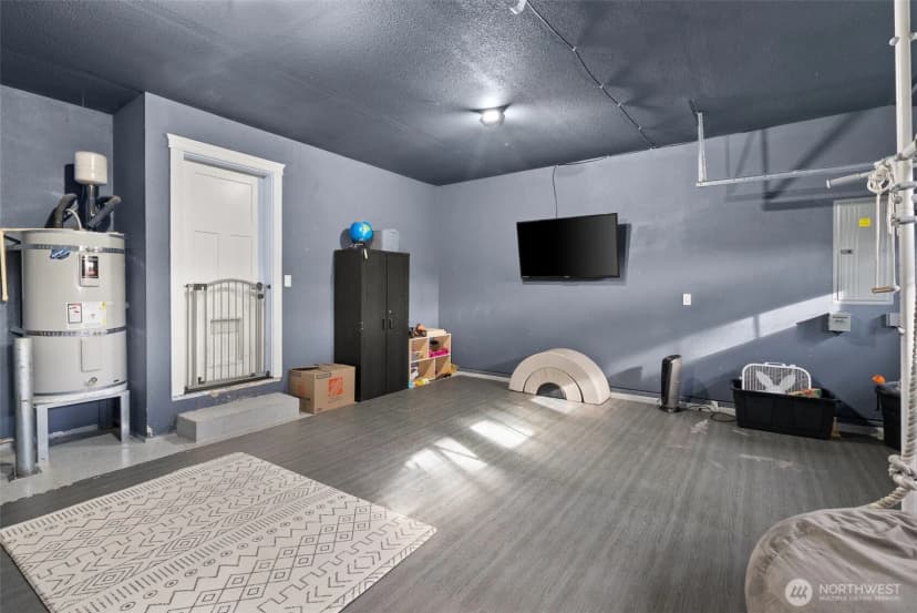 Property photo for 113 Ronge Street N, Roy photo 27