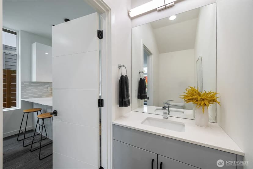 Property photo for 943 Nw 56th Street, Seattle photo 11