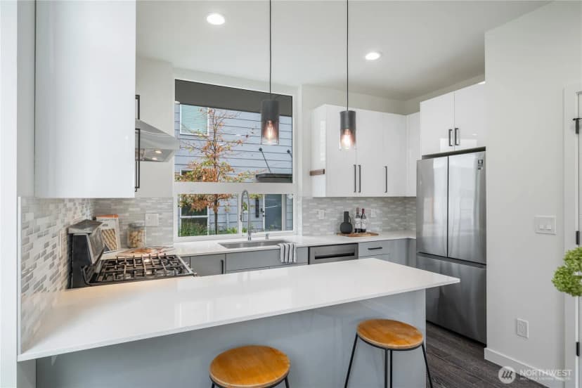 Property photo for 943 Nw 56th Street, Seattle photo 9