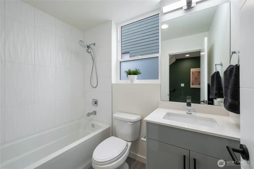 Property photo for 943 Nw 56th Street, Seattle photo 15