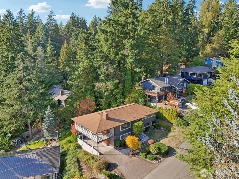 Property photo for 3225 165th Avenue Se, Bellevue photo 29