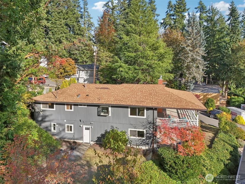 Property photo for 3225 165th Avenue Se, Bellevue photo 28