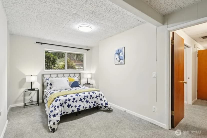 Property photo for 3225 165th Avenue Se, Bellevue photo 18