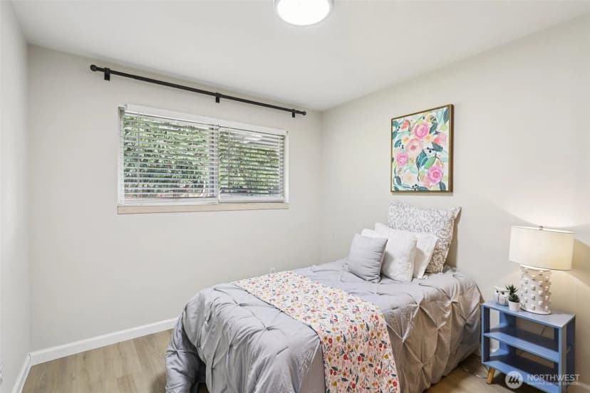 Property photo for 3225 165th Avenue Se, Bellevue photo 14