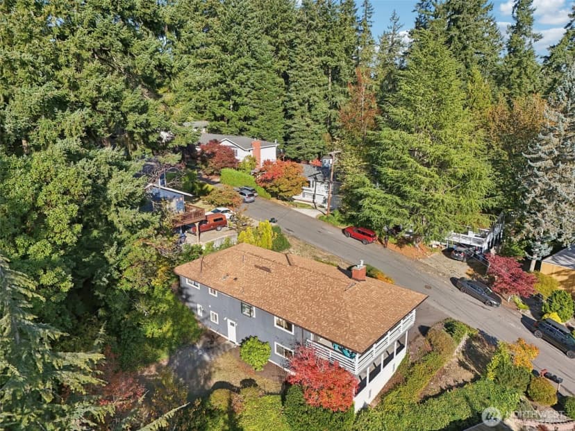 Property photo for 3225 165th Avenue Se, Bellevue photo 31
