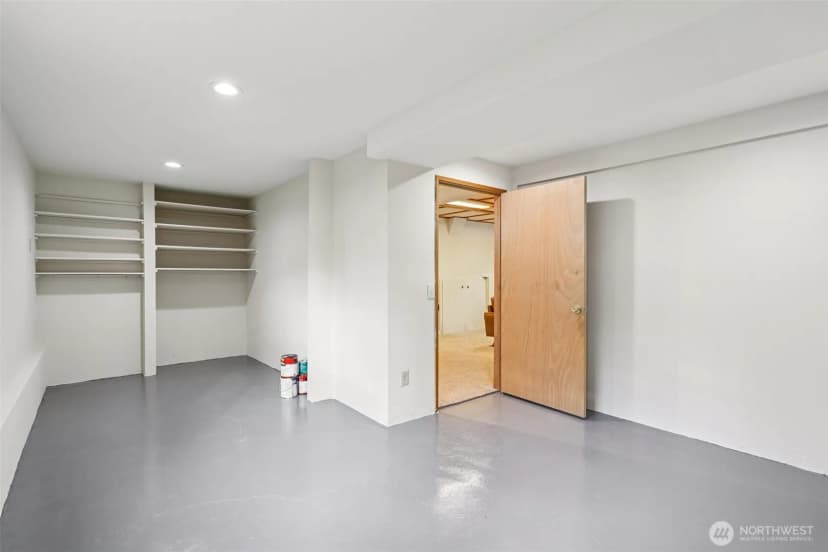 Property photo for 3225 165th Avenue Se, Bellevue photo 25