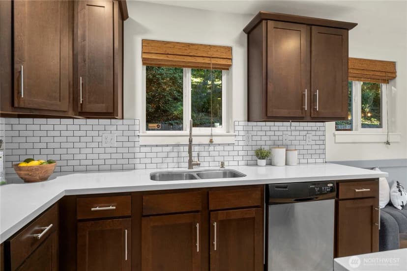 Property photo for 13827 Macadam Road S, Tukwila photo 12