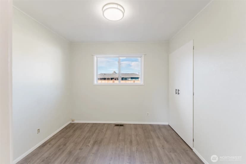 Property photo for 1720 E Street, Lynden photo 20
