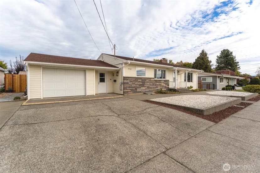 Property photo for 1720 E Street, Lynden photo 39