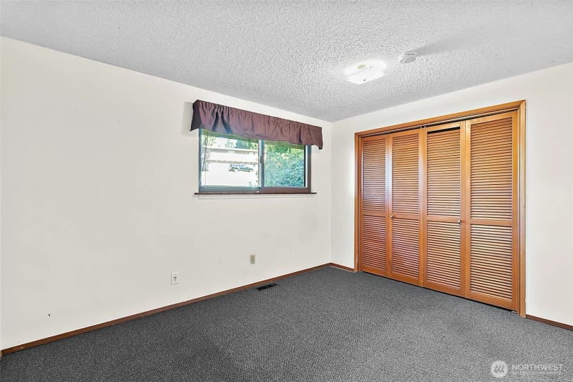Property photo for 19815 95th Avenue S, Renton photo 12