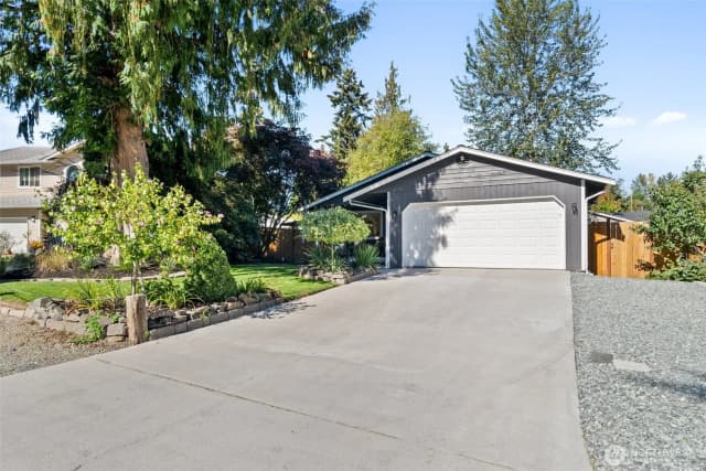 Property photo for 8811 158th Street E, Puyallup photo 2