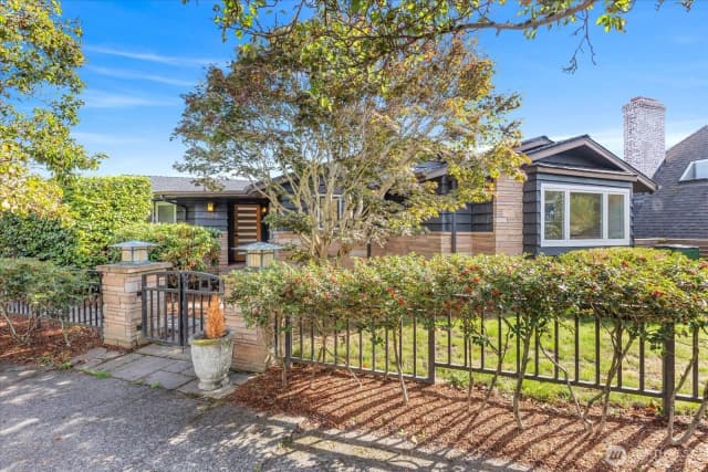 Property photo for 2236 Viewmont Way W, Seattle