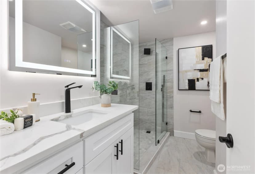 Property photo for 2236 Viewmont Way W, Seattle photo 21