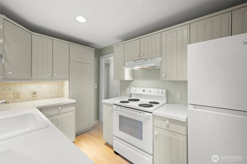 Property photo for 10747 Dayton Avenue N, Seattle photo 14
