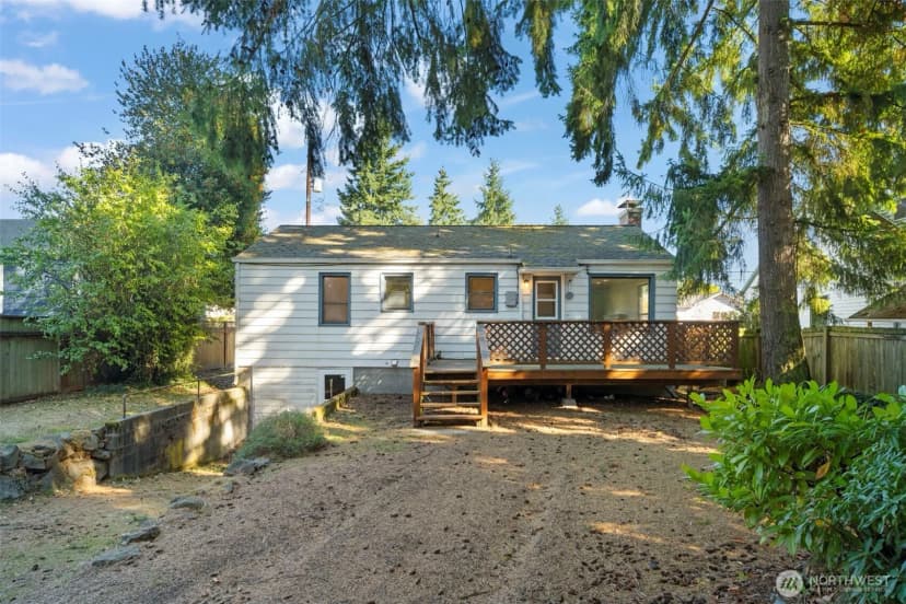 Property photo for 10747 Dayton Avenue N, Seattle photo 27