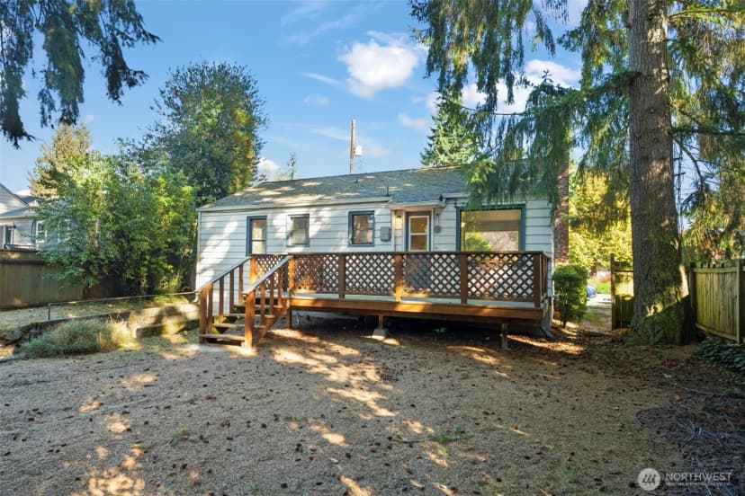 Property photo for 10747 Dayton Avenue N, Seattle photo 26