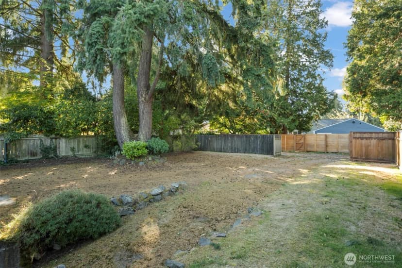 Property photo for 10747 Dayton Avenue N, Seattle photo 29