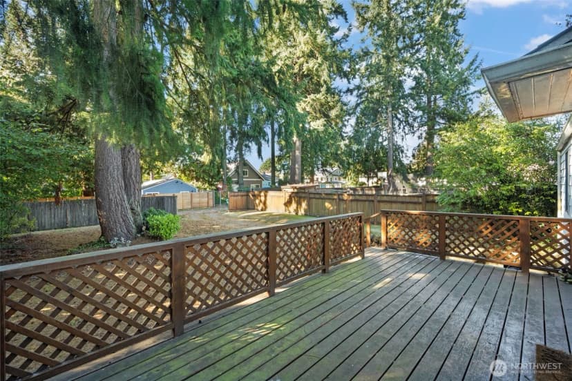 Property photo for 10747 Dayton Avenue N, Seattle photo 25