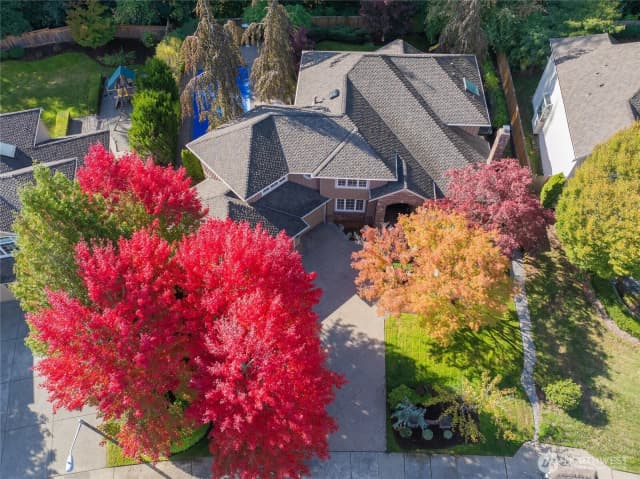 Property photo for 24625 Ne 22nd Street, Sammamish photo 2